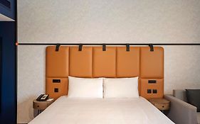 Hotel Ibis World Trade Centre  3*